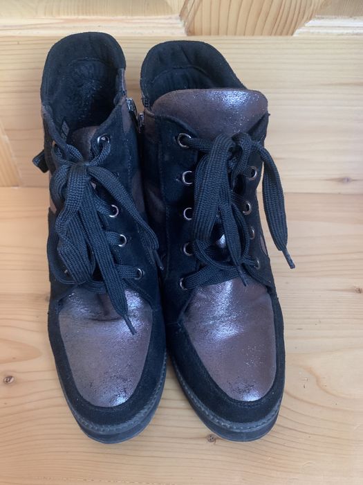 Ботінки замшеві 38 р.