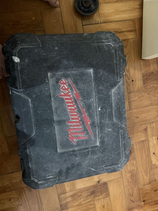 Parafusadora milwaukee m12