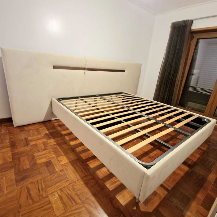 Camas de Casal Estofadas de Luxo 689€ Disp. em Várias Cores! 190x140m!