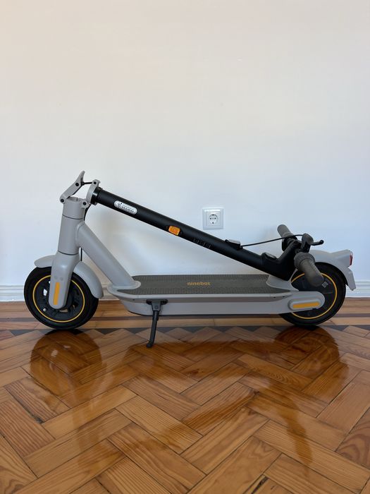 Segway / Trotinete Ninebot MAX G30LE II