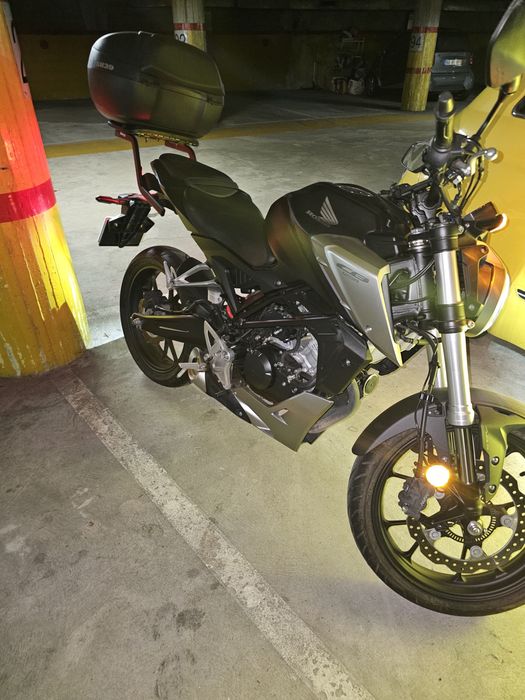 HONDA CB125R (2019) – Apenas 3.000km! + Mala SHAD