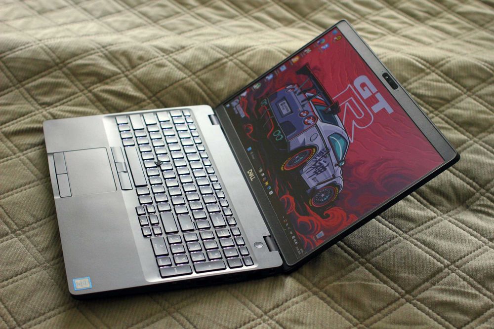 Dell 5501/2021 рік/ i5-9400H 8x!/Відео 2GB/16GB/SSD256/АКБ 5 год/15.6 ips FHD
