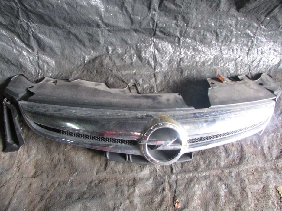 Grill Atrapa chłodnicy Opel corsa d lift