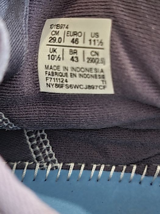 Оригінал 100% чоловічі кросівки asics novablast 5  eur 46