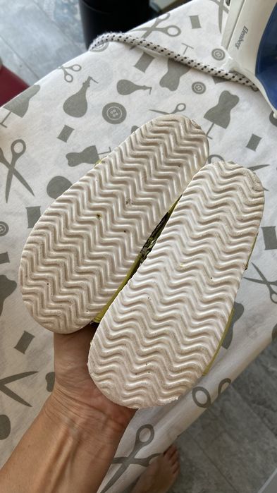 Шкіряні босоніжки