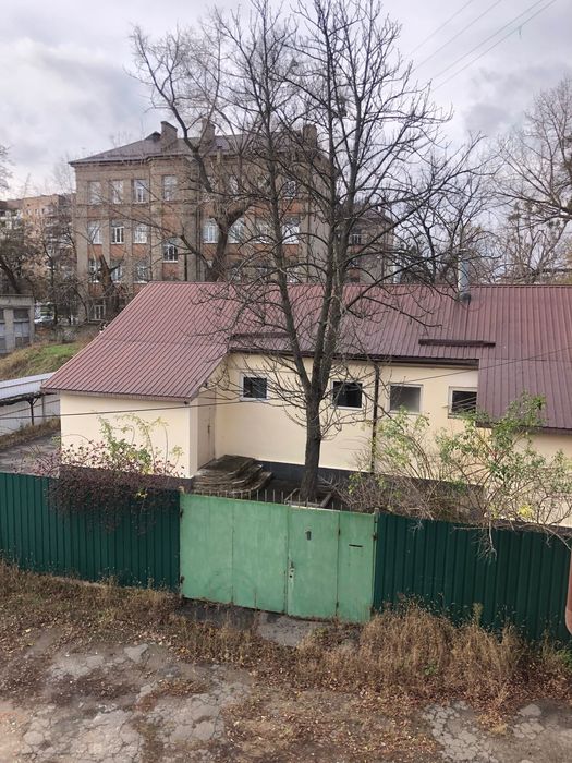 Продам нежитлову нерухомість  257м