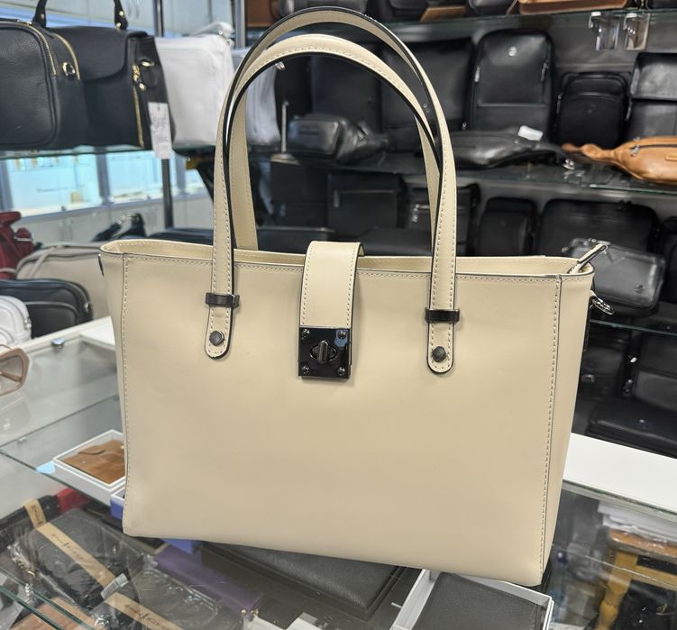 Сумка деловая кожаная Шкіряна сумка жіноча світла Кремова сумка Пудра