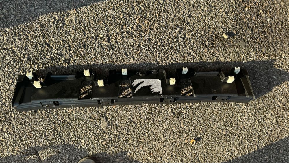 кріплення переднього бампера центральне BMW 530 G 30 2019