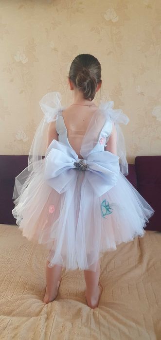 Плаття на випускний