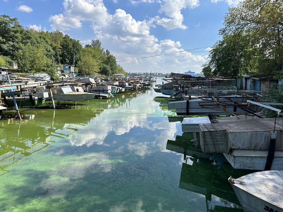 Продам підйомник та бокс на причалі 2. Верхній б'єф