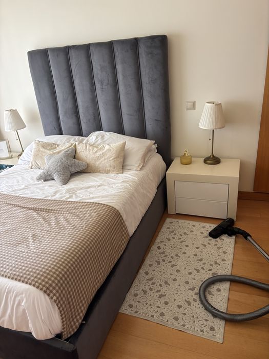 Cama com estardo elevatorio