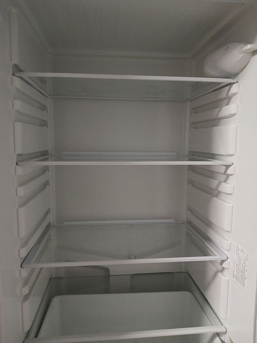 Холодильник Indesit