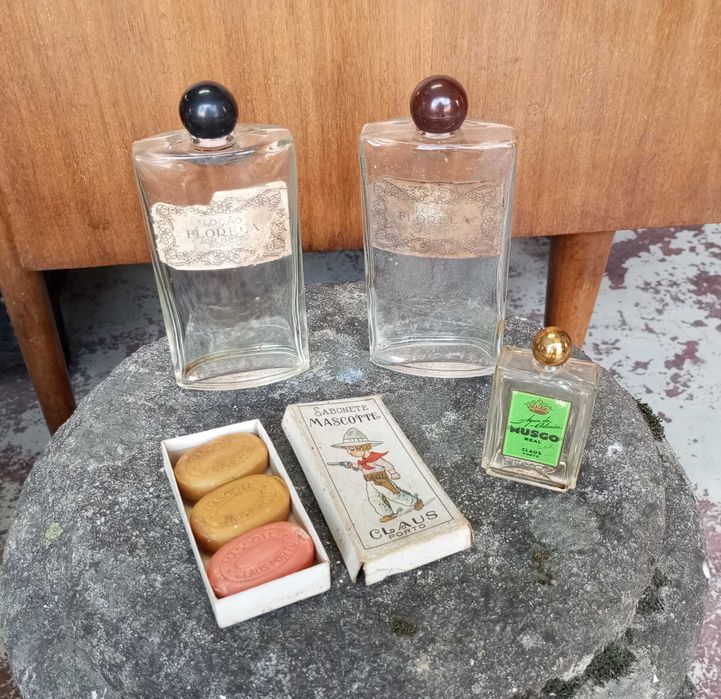 Antigas caixas perfumes sabonetes publicitários Ach. Brito e Claus