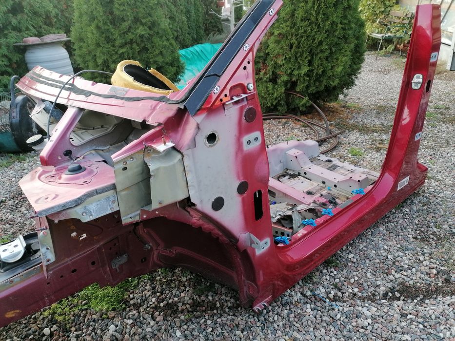 Lewa ćwiartka przód duża peugeot 3008 II polecam