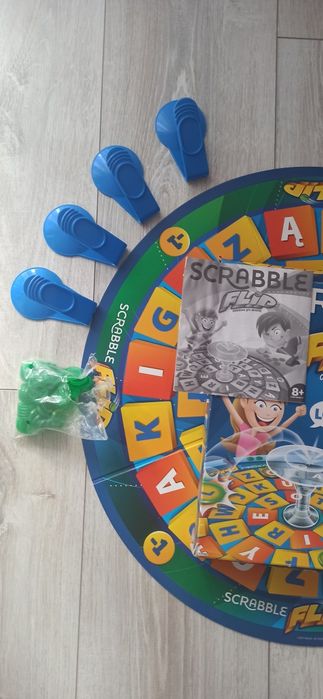 Scrabble Flip stan bardzo dobry.