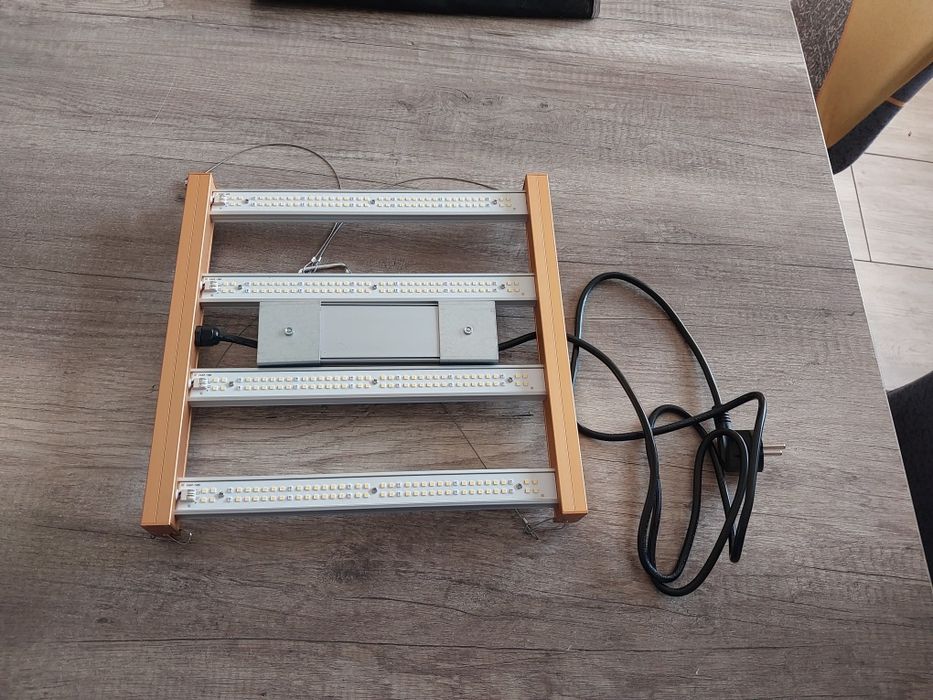 Lampa do uprawy roslin