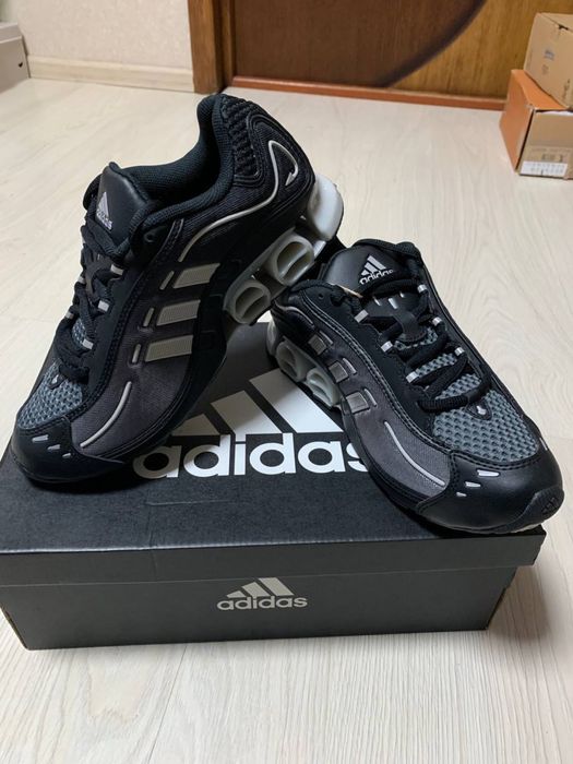 Кросівки adidas Originals Megaride O1 43 р устілка 27.5