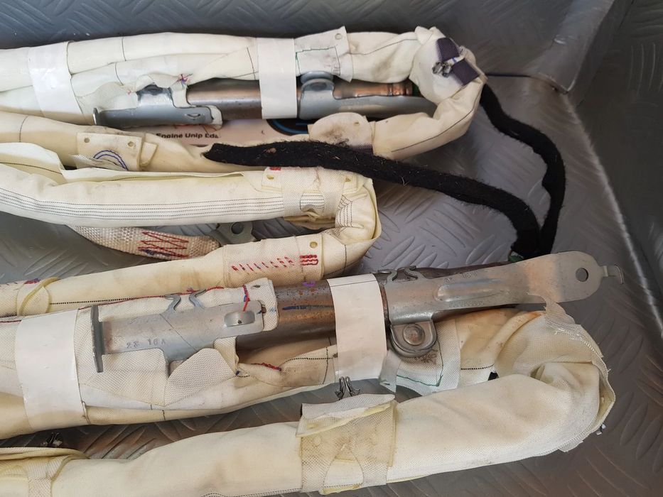 Cortina do Airbag Teto Renault Megane IV modelo em carro 2017-2022
