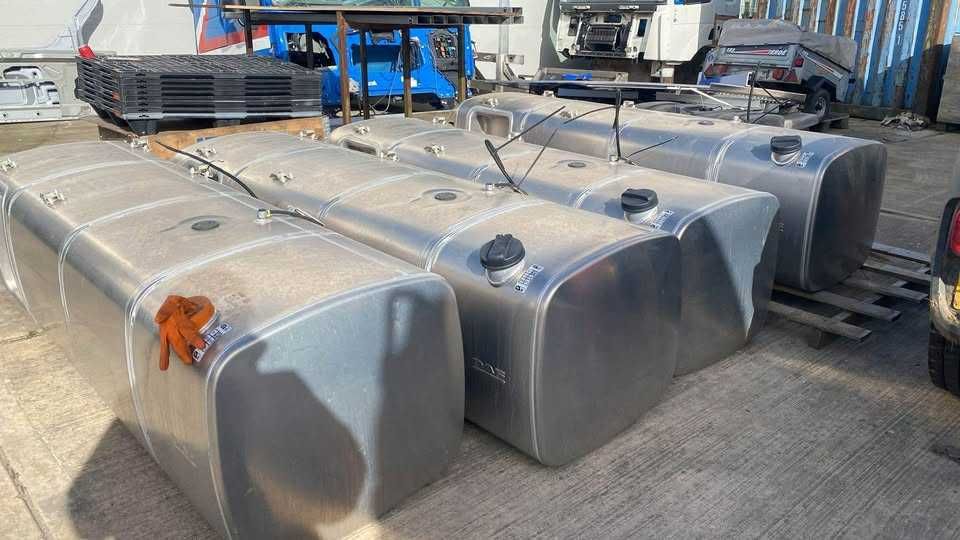 Продам бак DAF 105.900.л.