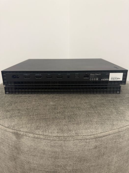 Xbox one X 1Tb 2 comandos