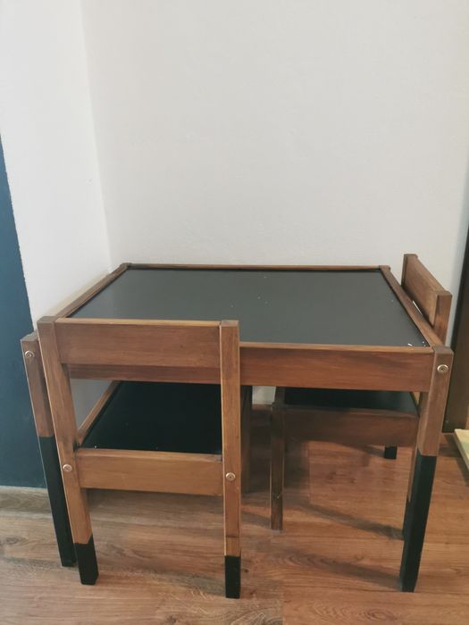 Stoliczek z 2 krzesełkami ikea dla dzieci