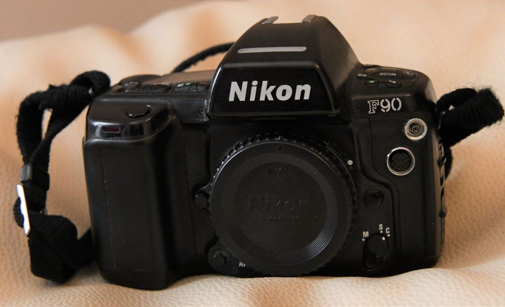 Nikon F90 Camera64332092002946121