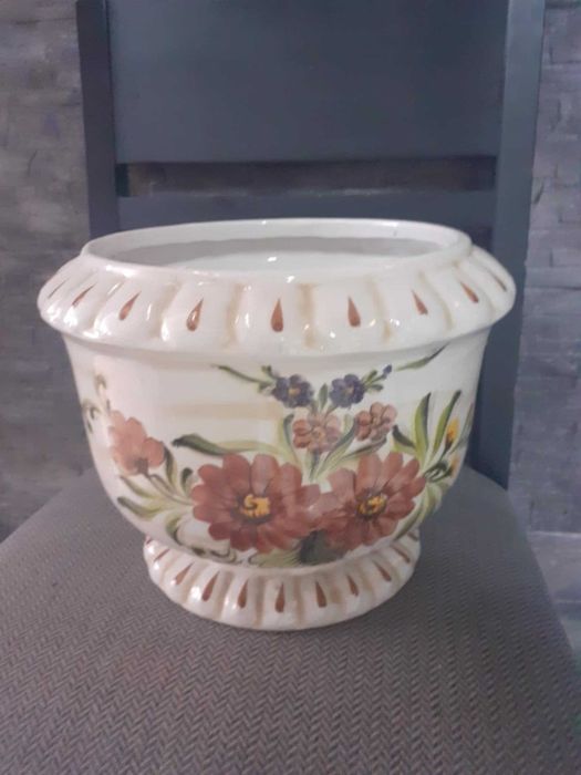 Vendo para desocupar 2 vasos grandes de muito boa qualidade. 10€ cada.