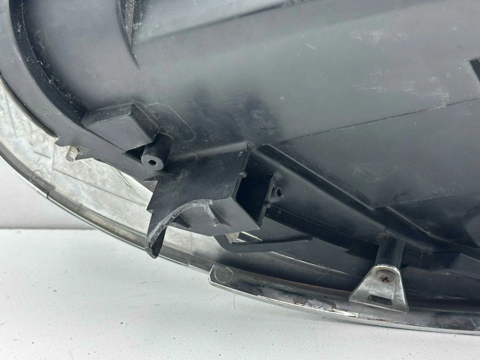 Ótica / Farol Esquerdo - Alfa Romeo Mito