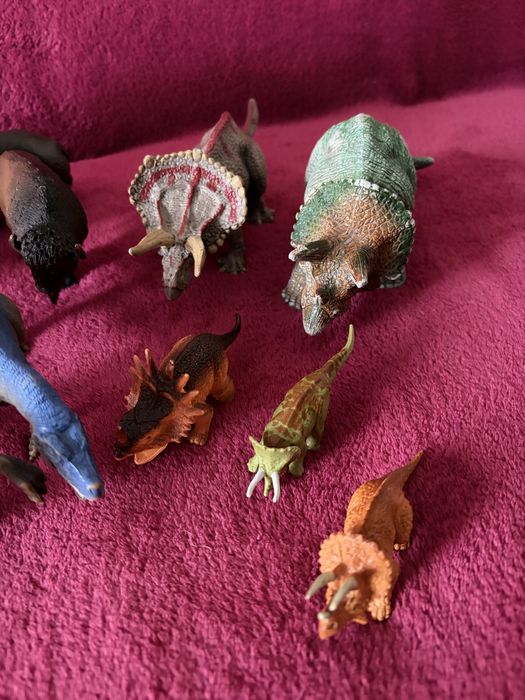 Фигурки динозавров Mattel, Schleich и другие. 22 шт. Цены в описании
