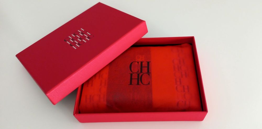 Carteira Carolina Herrera Nova