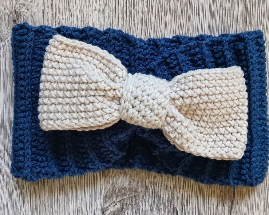 Ciepła opaska na głowę.