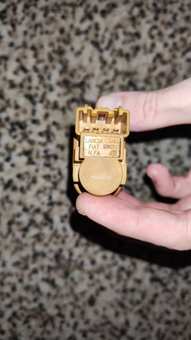 Датчик фари стоп вогнів Jeep