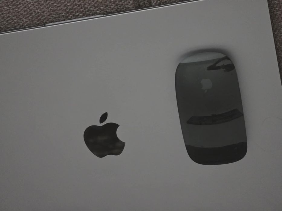 Apple MacBook64737812505859123