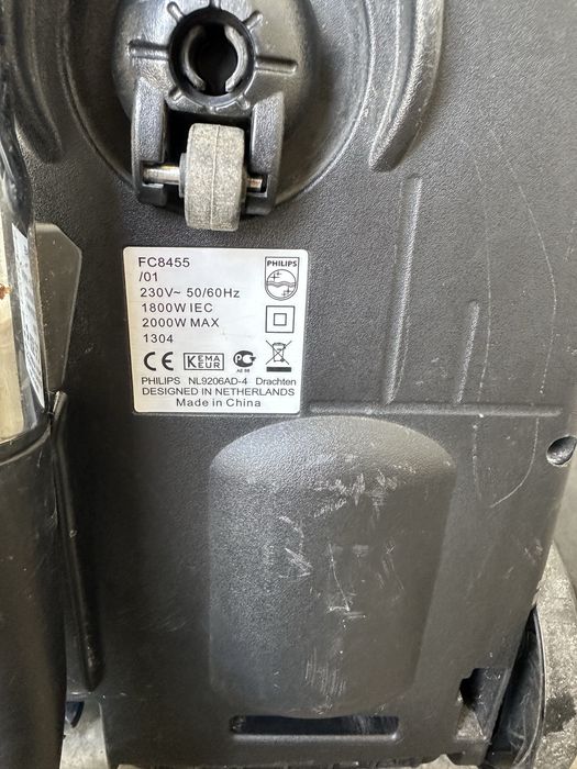 Пилосос філіпс philips 2000w справний