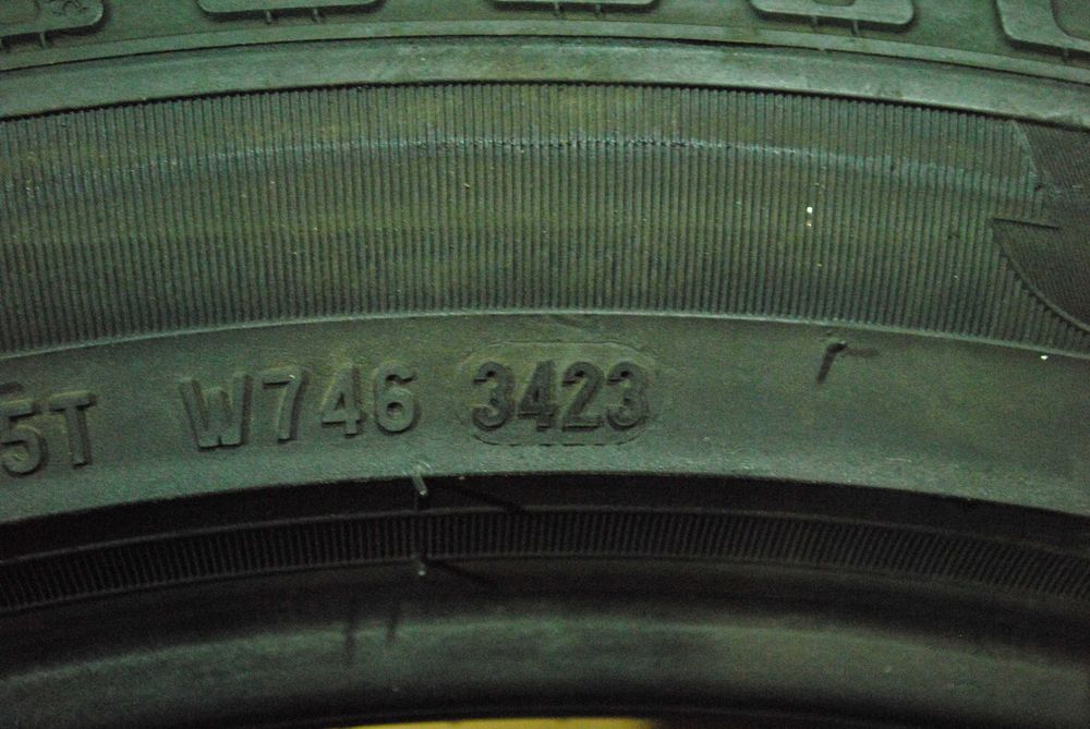 Pirelli 275/40-305/35 R21 Різно широкі