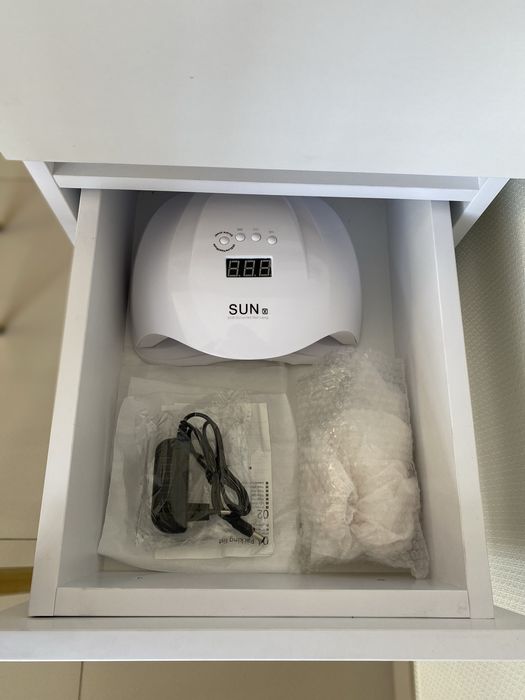 Оренда місця для майстра МАНІКЮРУ (є ГЕНЕРАТОР)