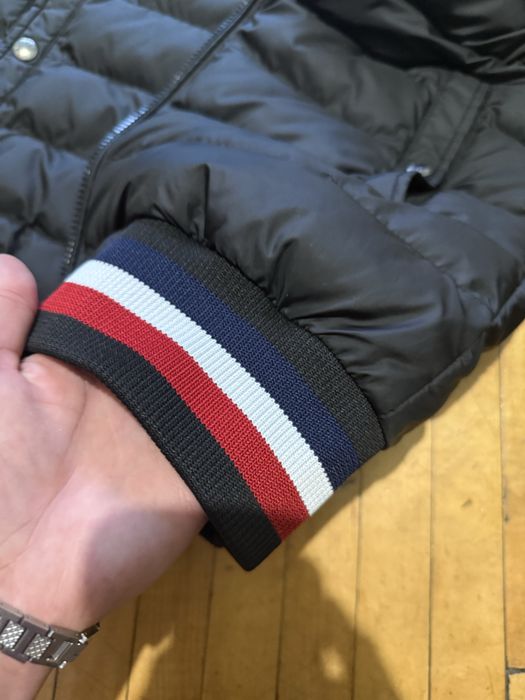 Мікропуховик moncler