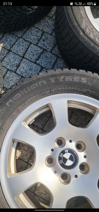 Alufelgi BMW r16 komplet z oponami zimowymi w stanie bardzo dobrym