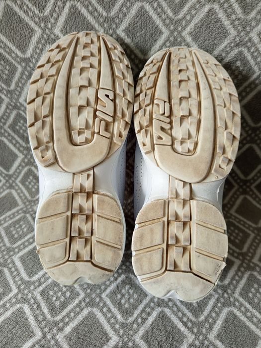 Białe adidasy Fila, damskie