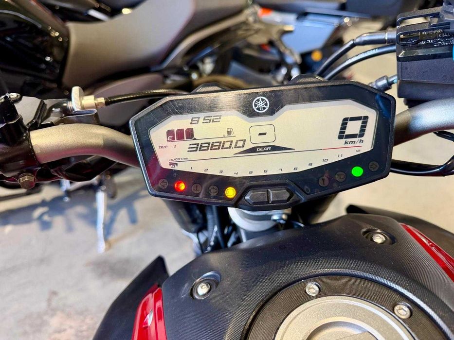 Moto Yamaha MT-07