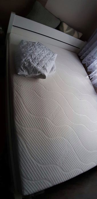 Sprzedam łóżko 150/210