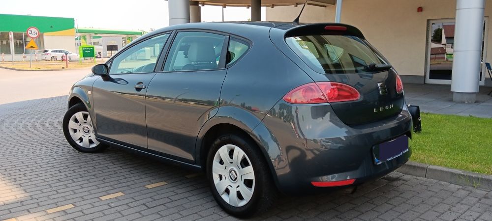 Seat Leon 5 D 1,6mpi klimatyzacja  sprawna OC i BT 04/2027