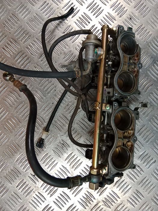 Honda CBR 600 F4i PC35 Przepustnice Przepustnica Wtryski TPS 01-06