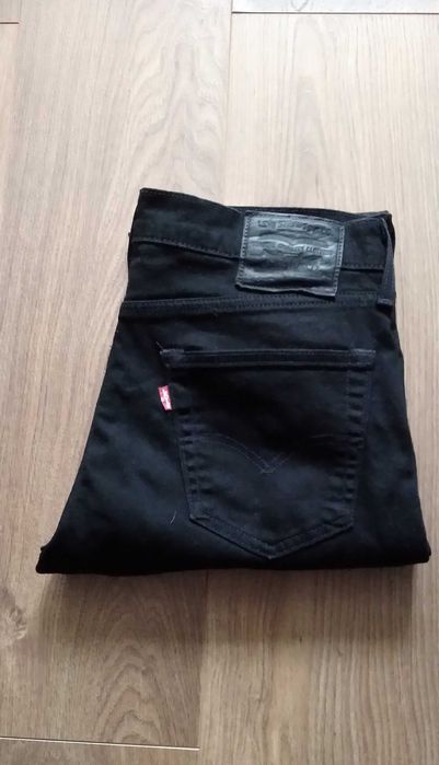 Класичні, прямі джинси Levi's. Оригінал