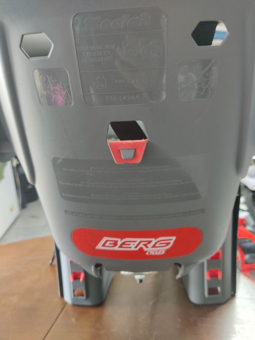 Cadeira porta criança Berg