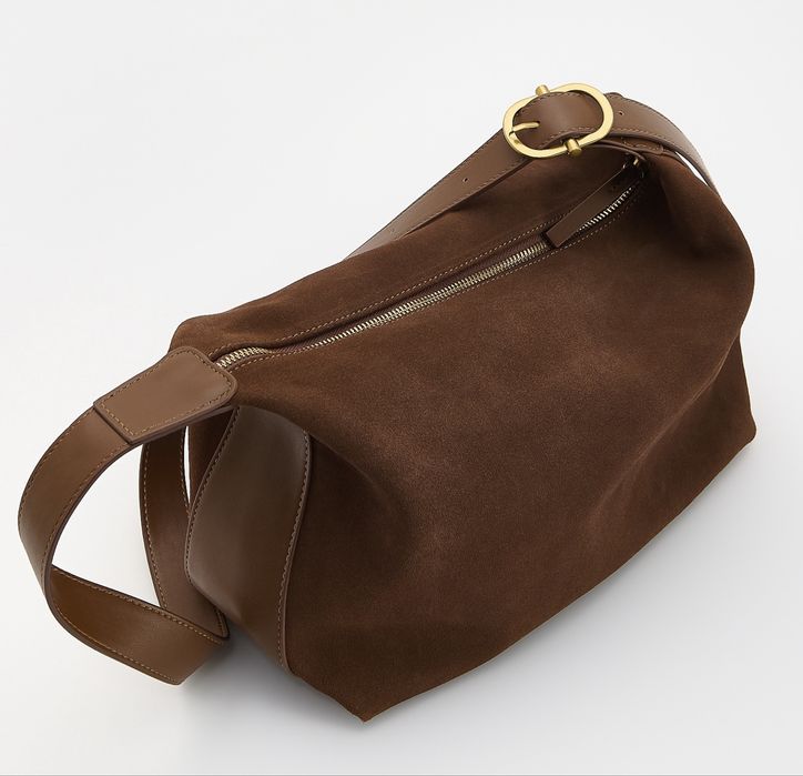 Трендовая замшевая сумка Reserved