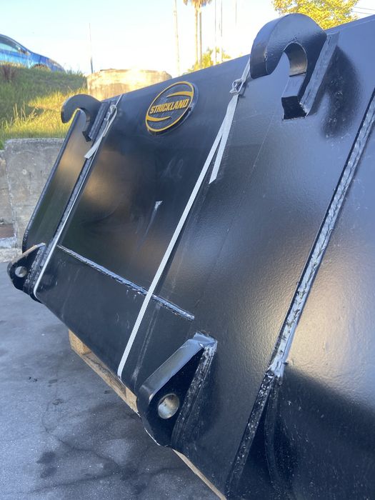 Balde Strickland 0,84 m3 JCB Q-FIT - Novo