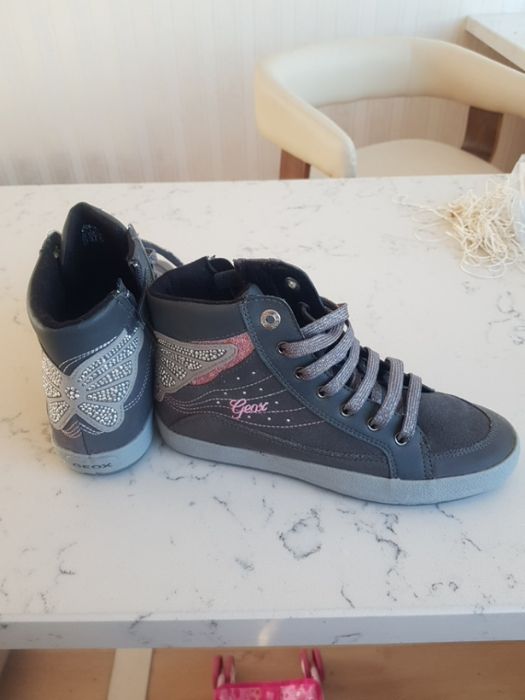 Кросівки ,кеди ,черевики Geox