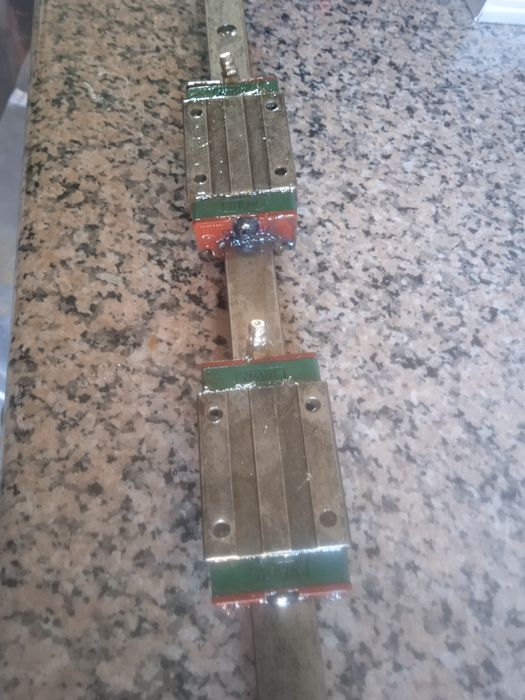 Vendo guia Linear hiwin 20mm com 940mm