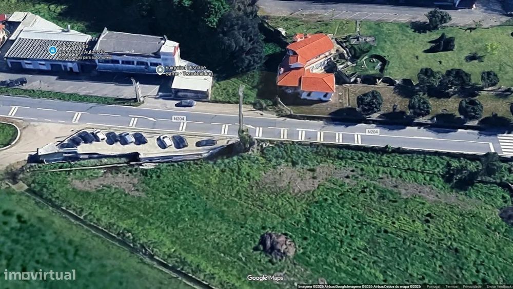 Terreno de grande dimensão com capacidade edificativa e área agrícola